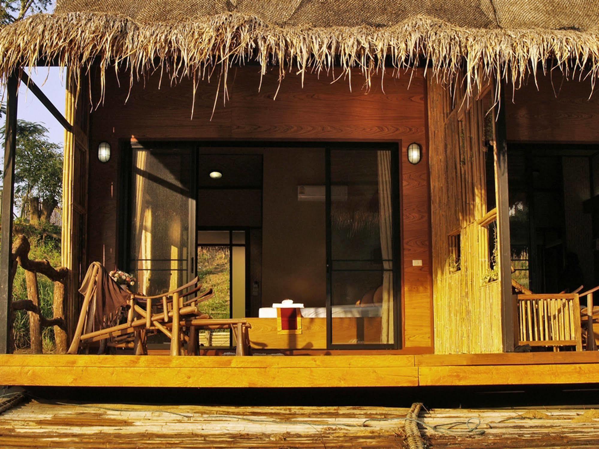 Boutique Raft Resort Ban Huai Maenam Noi Exterior foto